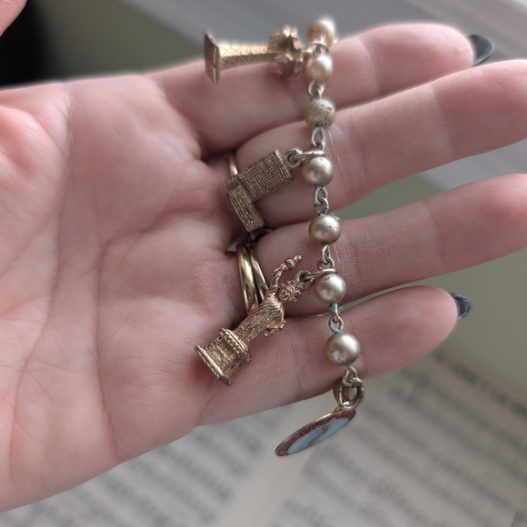 Vintage New York Charm Bracelet - Picture 9 of 10